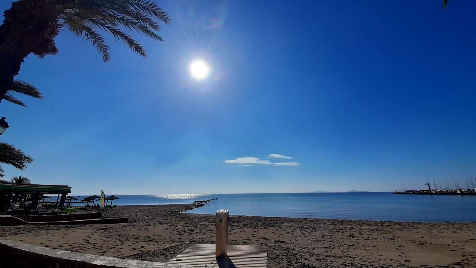 3 sypialnia Willa na sprzedaż w Los Alcazares z basenem - 800 000 € (Ref: 8859619)