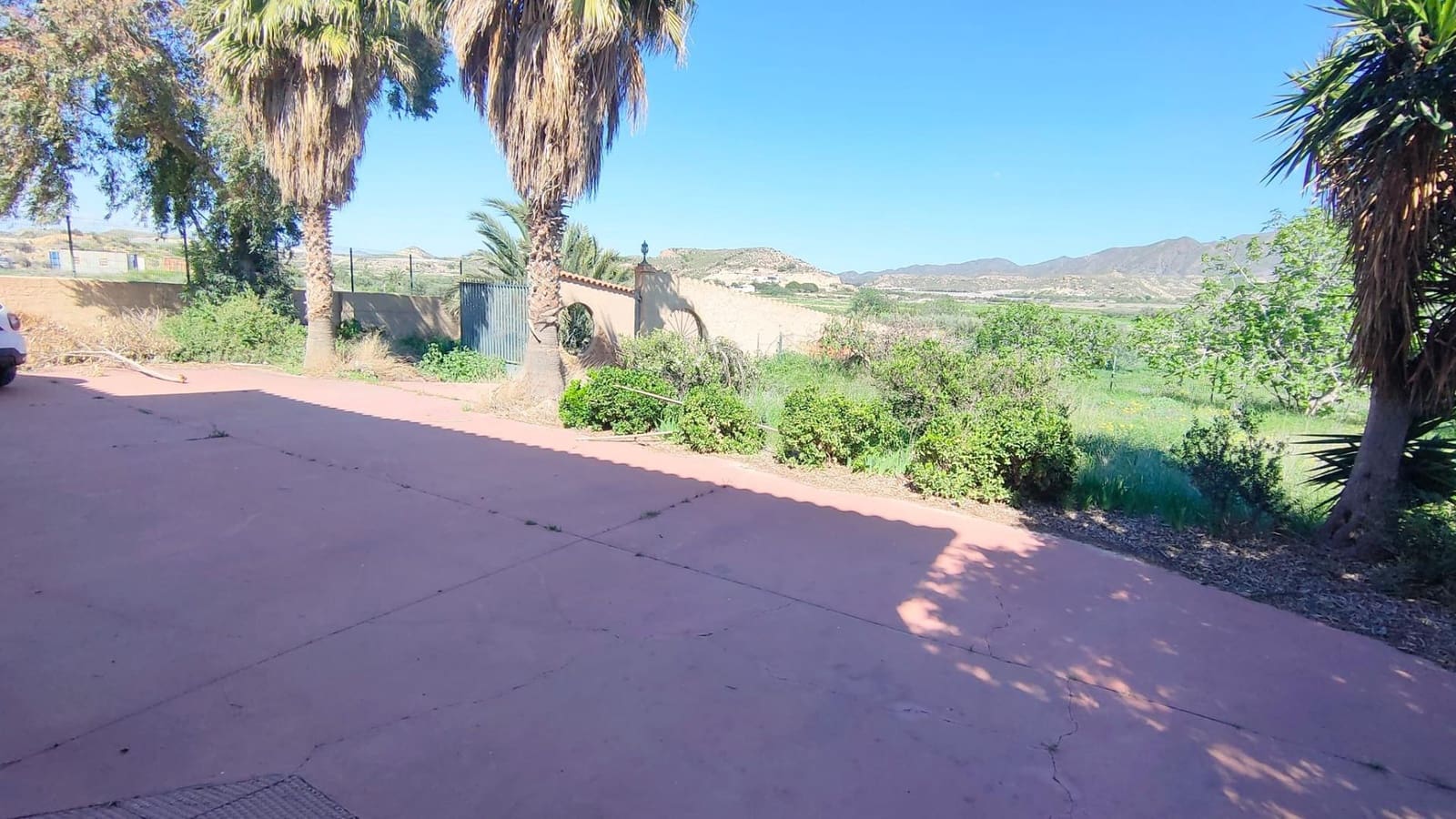 4 bedroom Villa for sale in Cuevas del Almanzora with garage - € 295,000 (Ref: 8923814)