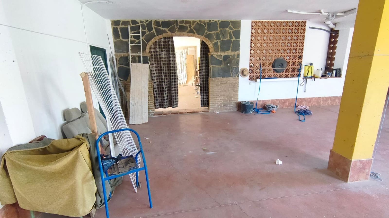 4 bedroom Villa for sale in Cuevas del Almanzora with garage - € 295,000 (Ref: 8923814)