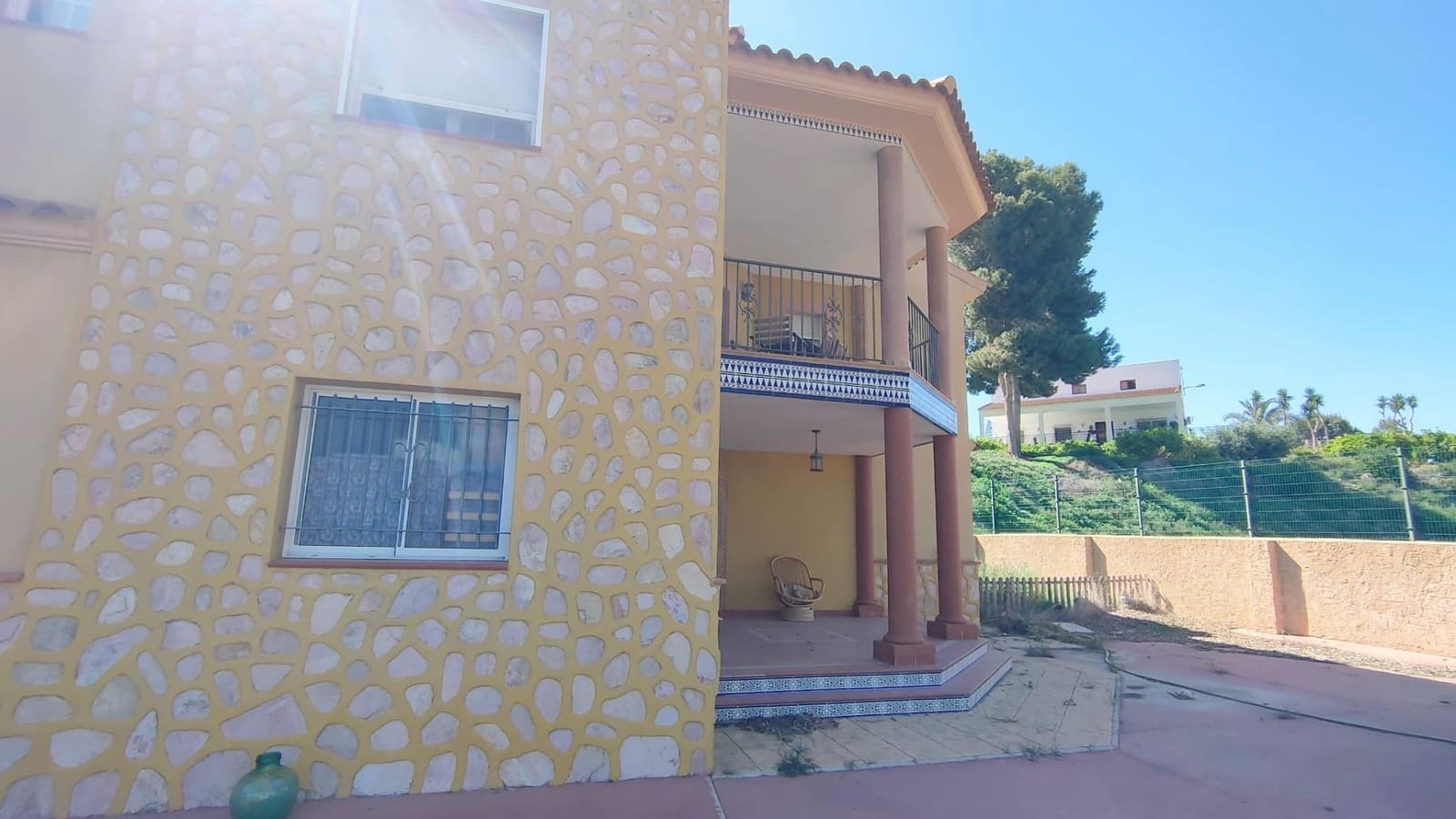 4 bedroom Villa for sale in Cuevas del Almanzora with garage - € 295,000 (Ref: 8923814)