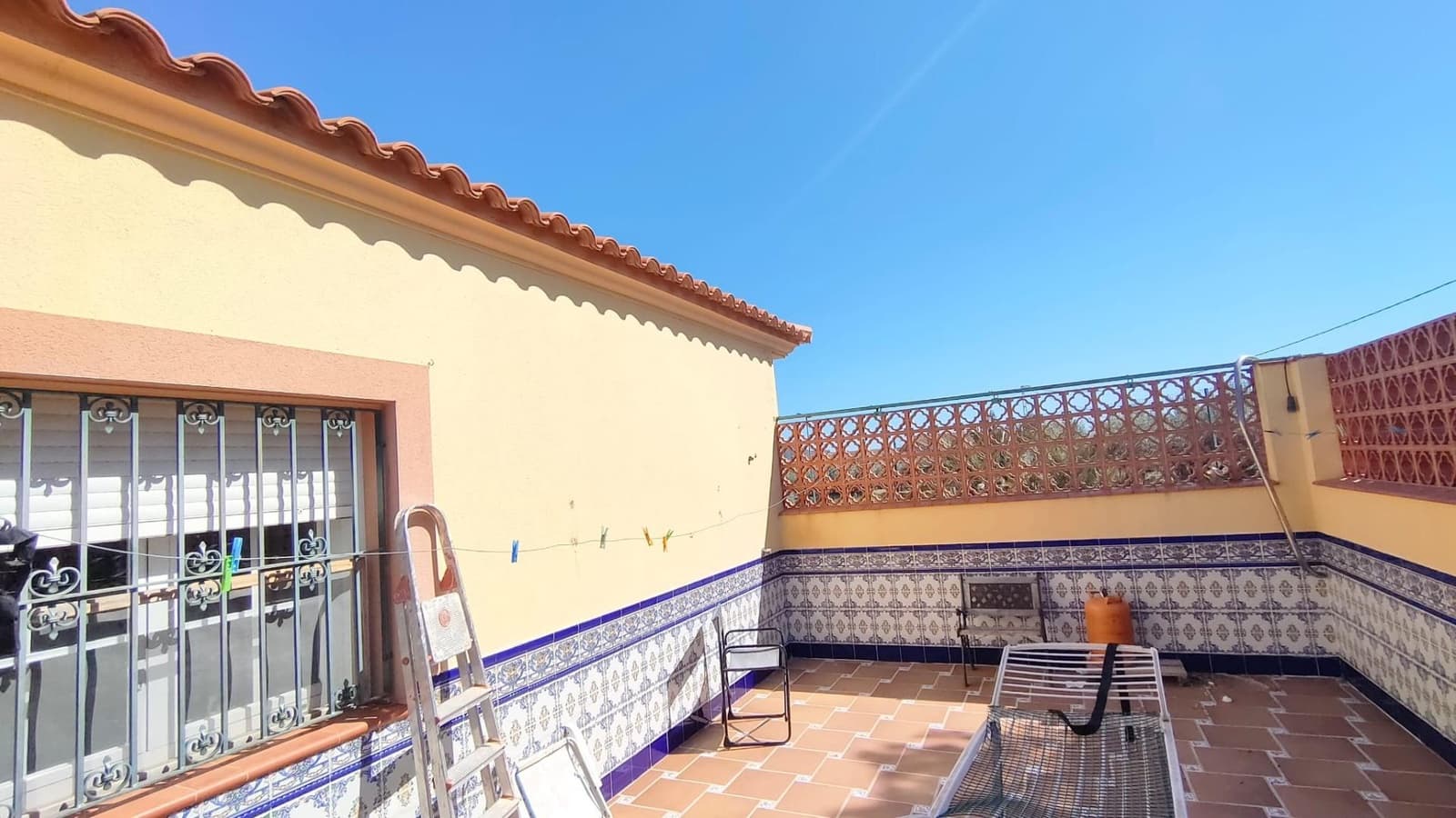 4 bedroom Villa for sale in Cuevas del Almanzora with garage - € 295,000 (Ref: 8923814)