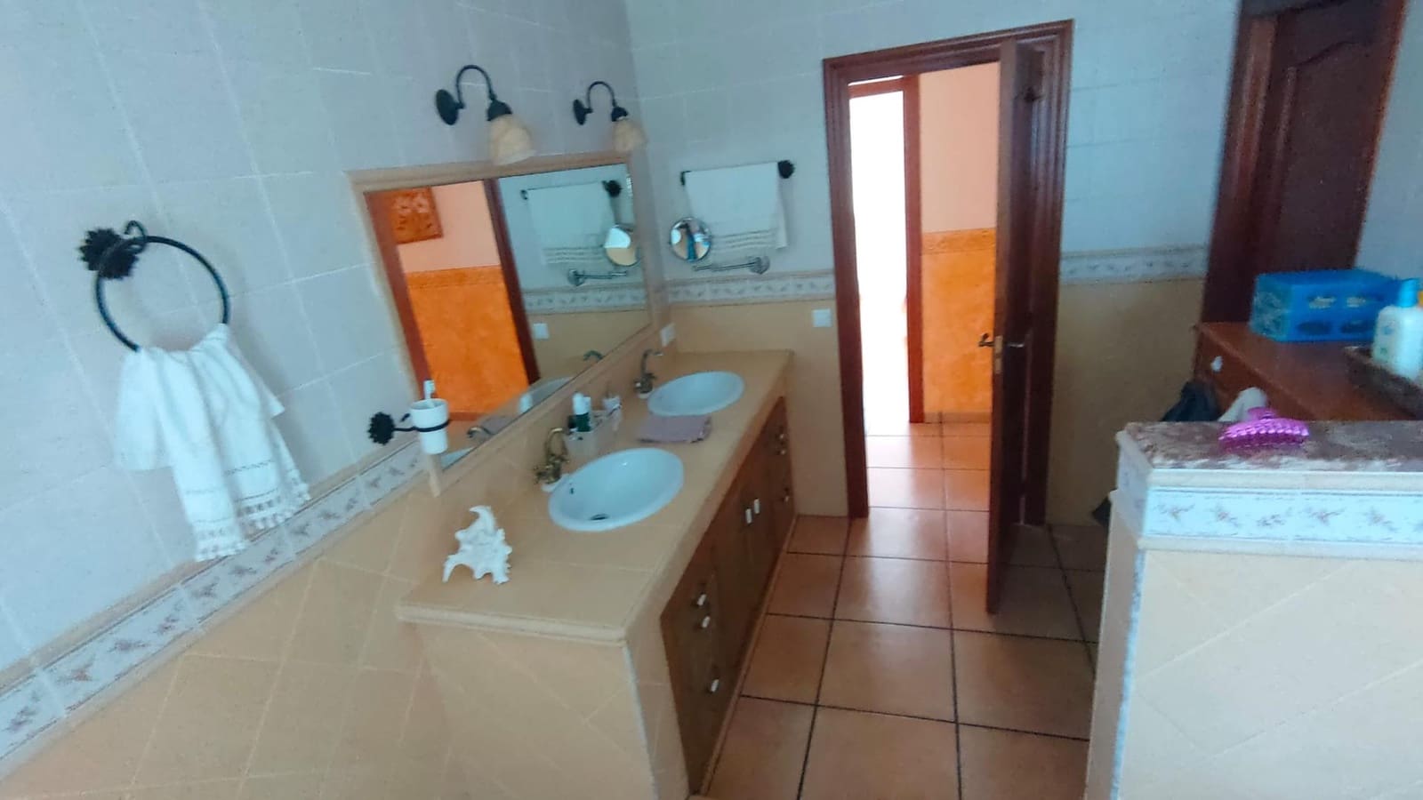 4 bedroom Villa for sale in Cuevas del Almanzora with garage - € 295,000 (Ref: 8923814)