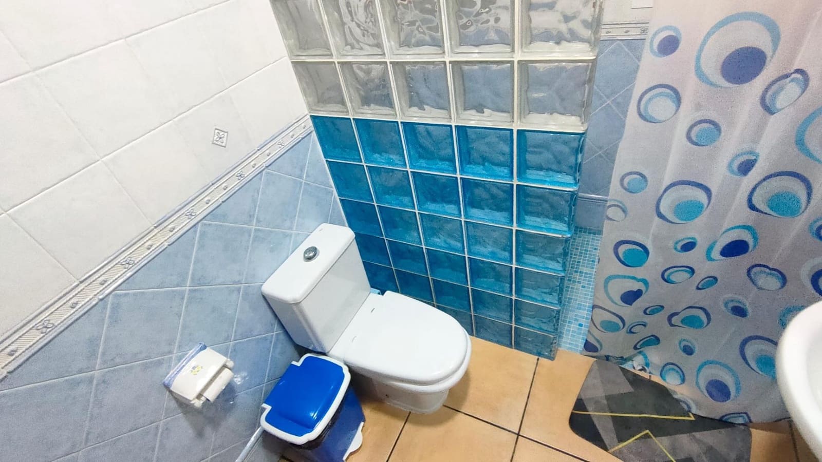 4 bedroom Villa for sale in Cuevas del Almanzora with garage - € 295,000 (Ref: 8923814)