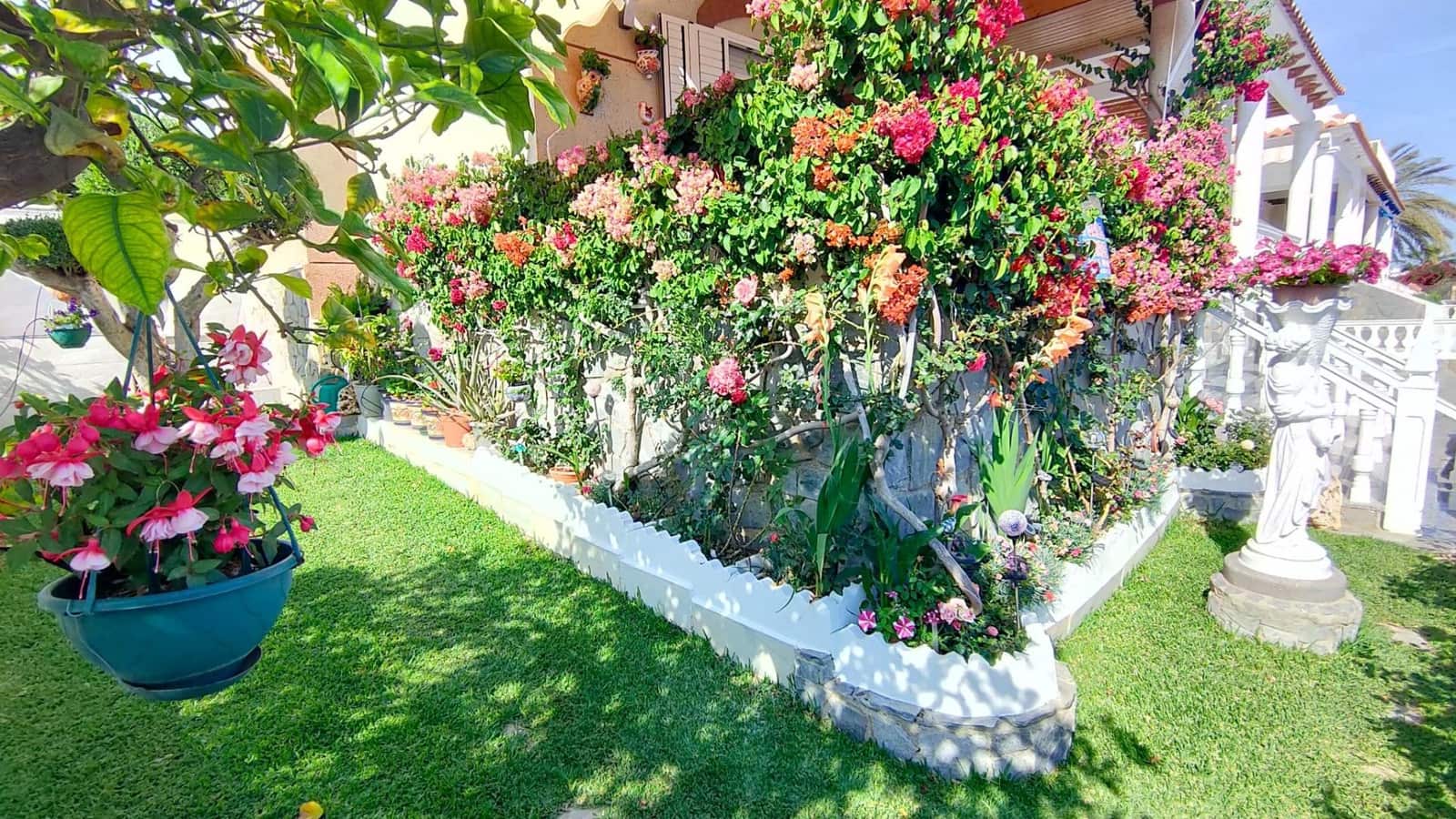 3 bedroom Apartment for sale in San Juan de los Terreros with pool - € 325,000 (Ref: 9008025)