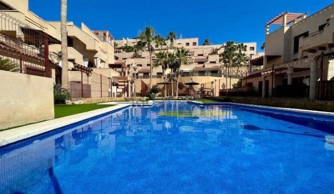 2 soveværelse Penthouse til salg i Los Collados - € 135.000 (Ref: 9102936)