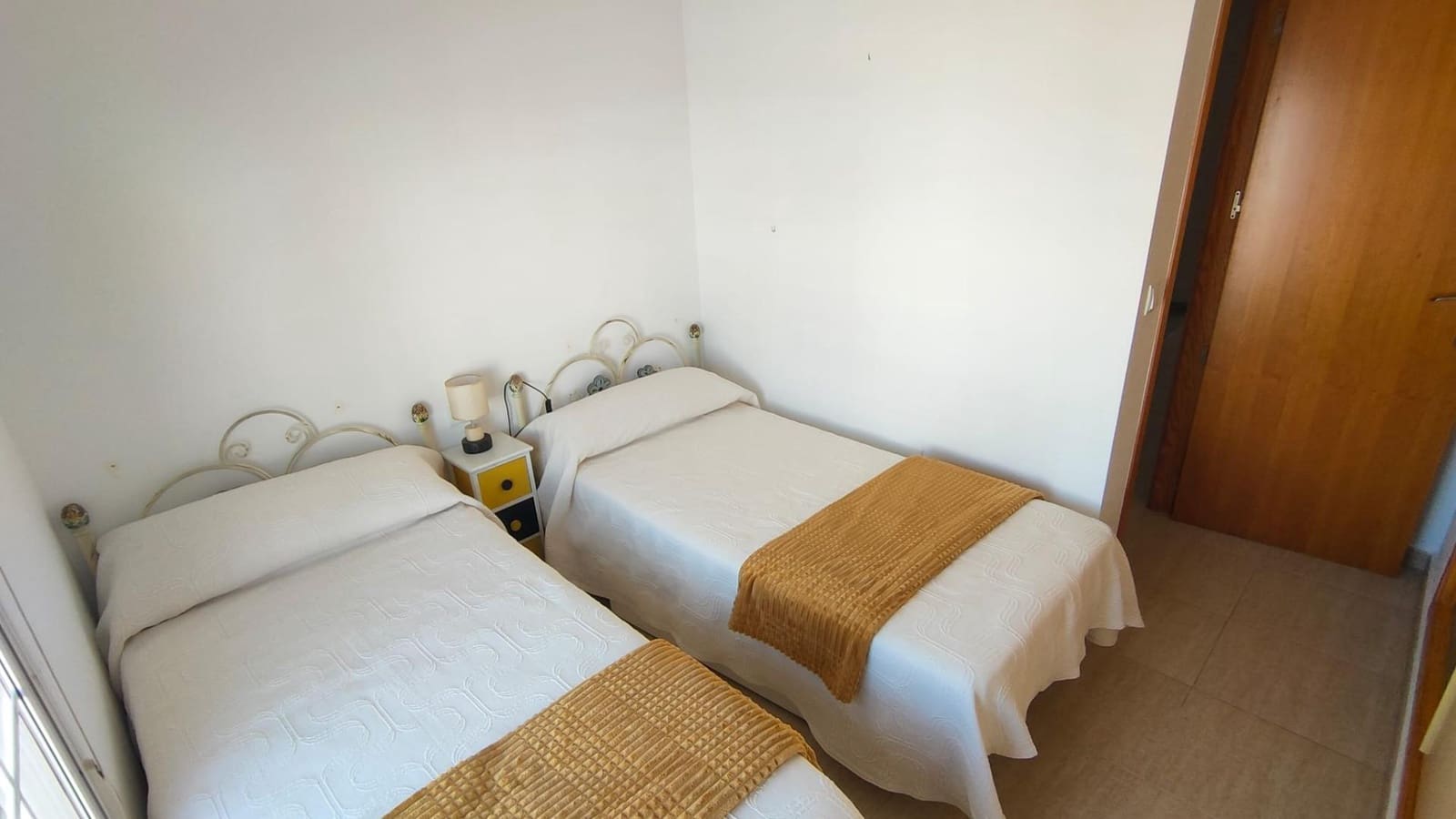 2 quarto Moradia em Banda para arrendar em San Juan de los Terreros com piscina - 700 € (Ref: 9677538)