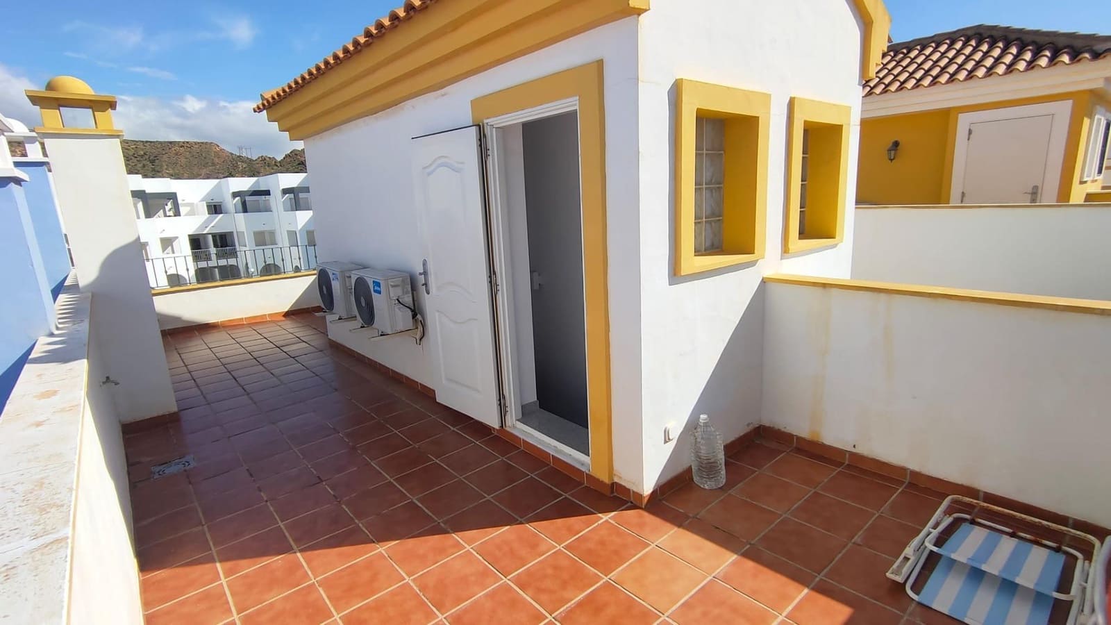 2 quarto Moradia em Banda para arrendar em San Juan de los Terreros com piscina - 700 € (Ref: 9677538)
