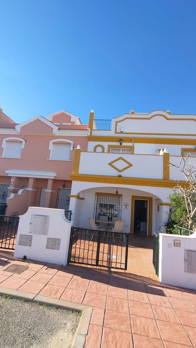 3 soveværelse Rækkehus til salg i San Juan de los Terreros med swimmingpool - € 229.900 (Ref: 9690658)