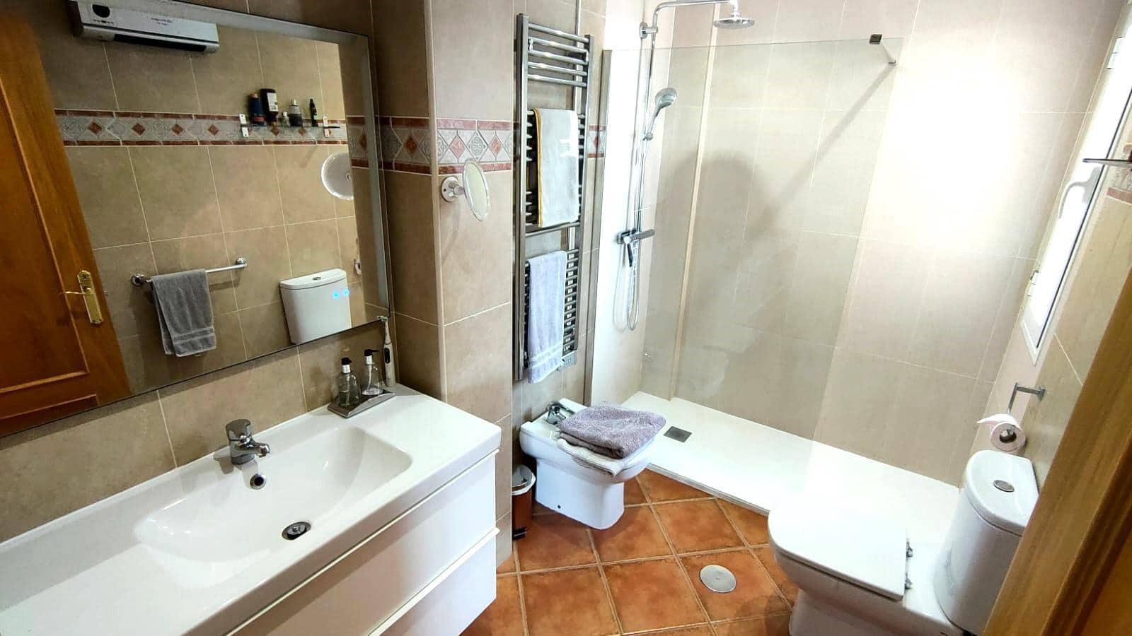 4 slaapkamer Villa te koop in San Juan de los Terreros met zwembad garage - € 469.950 (Ref: 9808025)