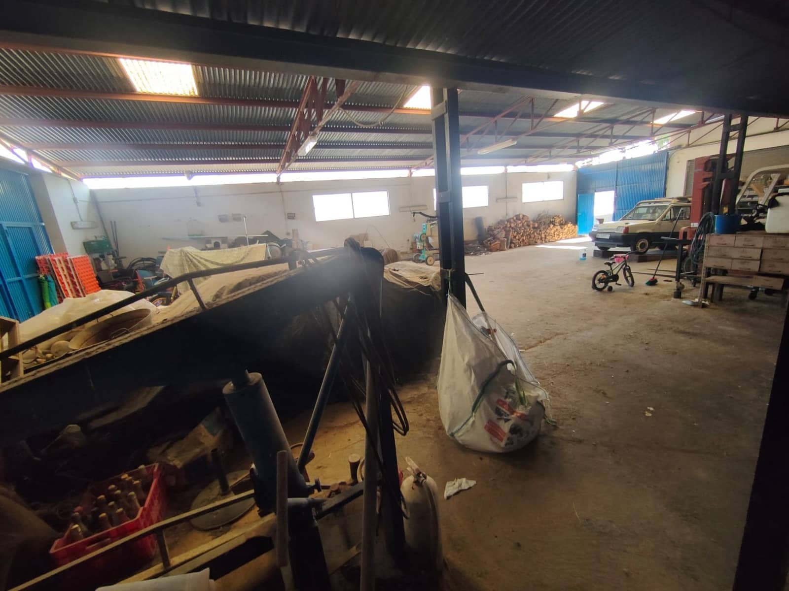 Commercial for sale in Ramonete with garage - € 299,900 (Ref: 9815882)