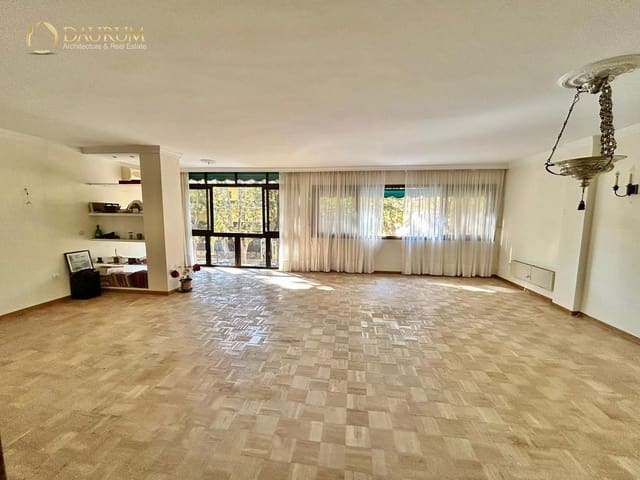 5 makuuhuone Asunto myytävänä paikassa El Limonar, Málaga kaupunki mukana 
autotalli - 875 000 € (Ref: 9332839)