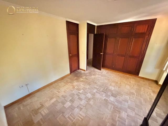 5 makuuhuone Asunto myytävänä paikassa El Limonar, Málaga kaupunki mukana 
autotalli - 875 000 € (Ref: 9332839)