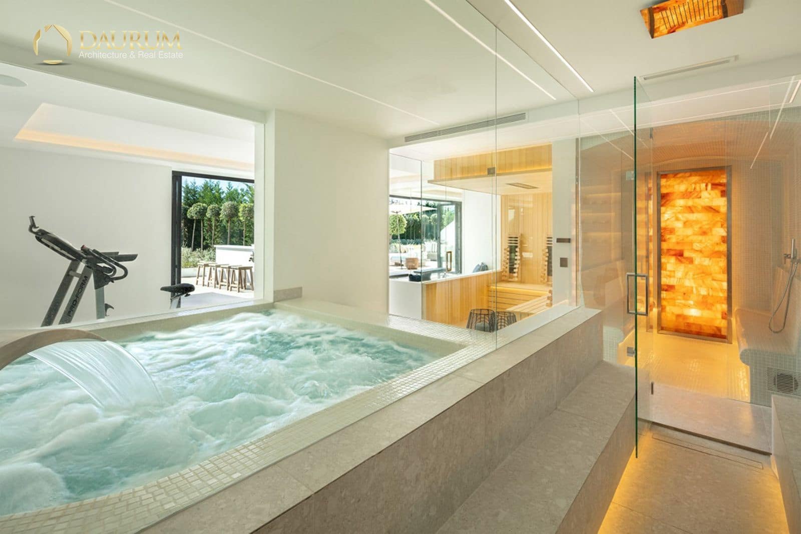 5 soverom Villa til salgs i Nueva Andalucia med svømmebasseng garasje - € 10 950 000 (Ref: 9332841)