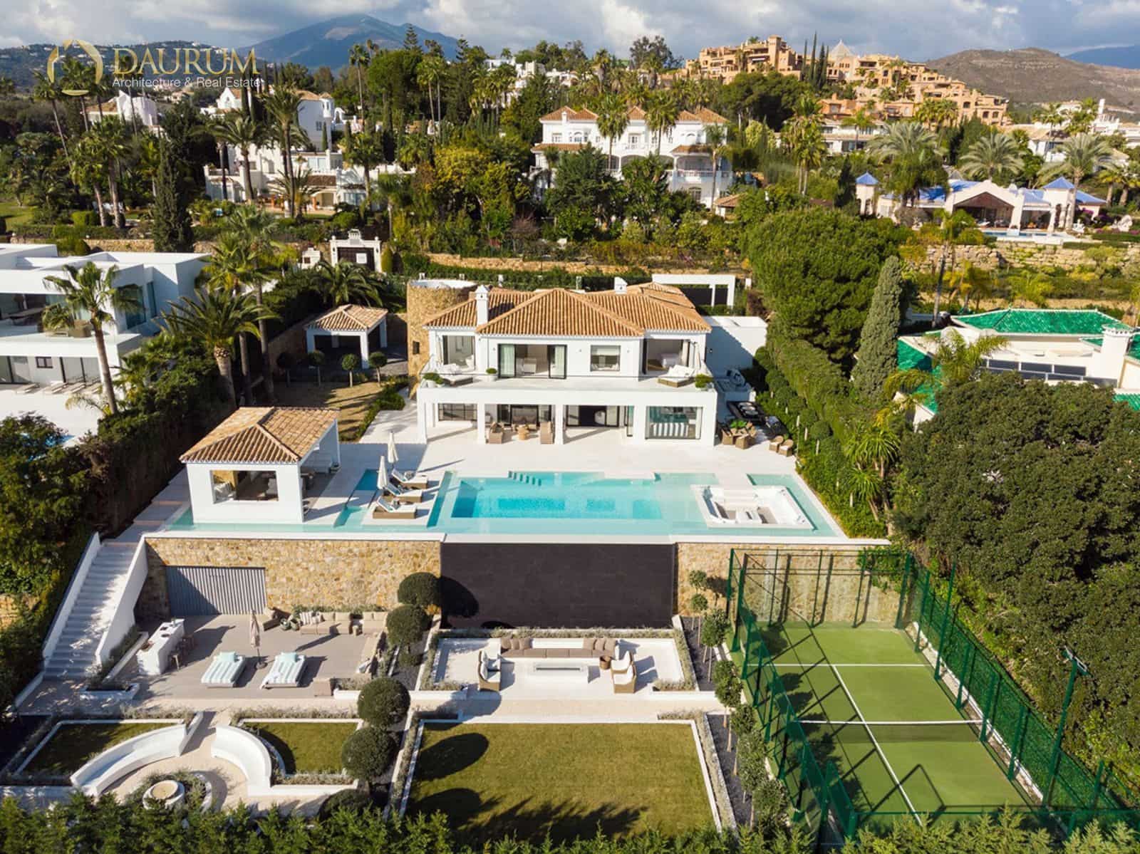 5 soverom Villa til salgs i Nueva Andalucia med svømmebasseng garasje - € 10 950 000 (Ref: 9332841)