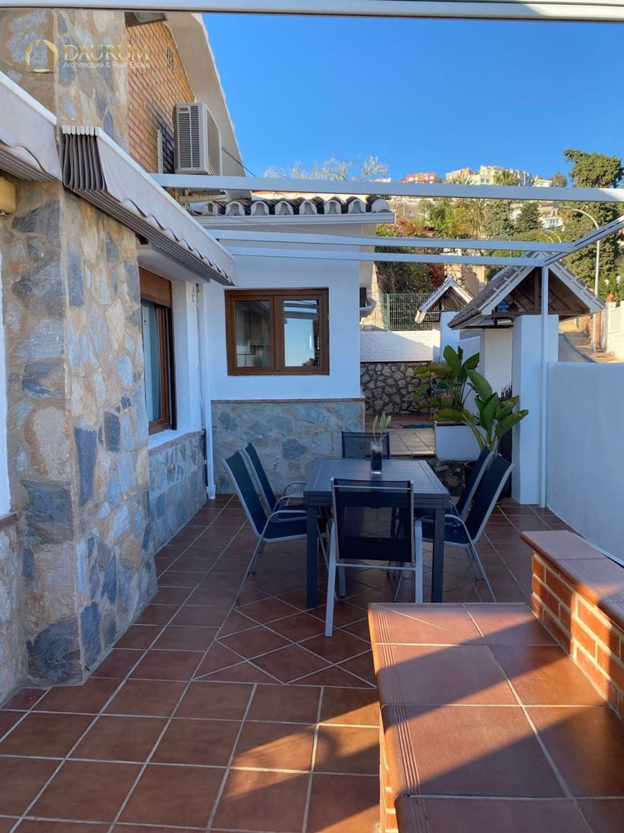 3 slaapkamer Villa te koop in Rincon de la Victoria met zwembad garage - € 865.000 (Ref: 9332847)