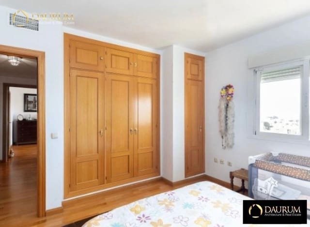 4 sypialnia Willa na sprzedaż w Lomas de San Anton, Miasto Málaga z basenem garażem - 875 000 € (Ref: 9332848)