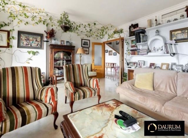 4 sypialnia Willa na sprzedaż w Lomas de San Anton, Miasto Málaga z basenem garażem - 875 000 € (Ref: 9332848)