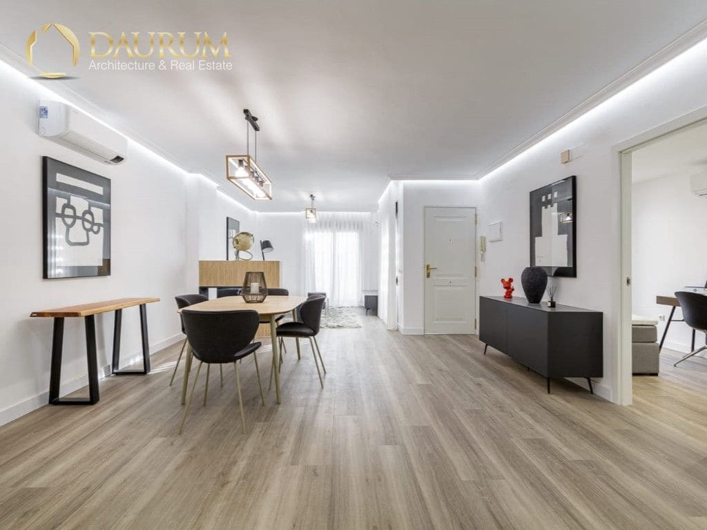 3 makuuhuone Asunto myytävänä paikassa Nueva Andalucia mukana uima-altaan 
autotalli - 639 000 € (Ref: 9332854)