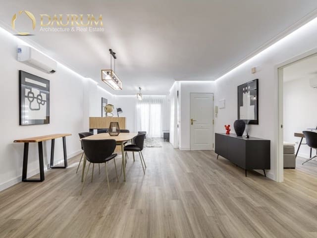 3 makuuhuone Asunto myytävänä paikassa Las Brisas, Marbella mukana uima-altaan 
autotalli - 639 000 € (Ref: 9332854)