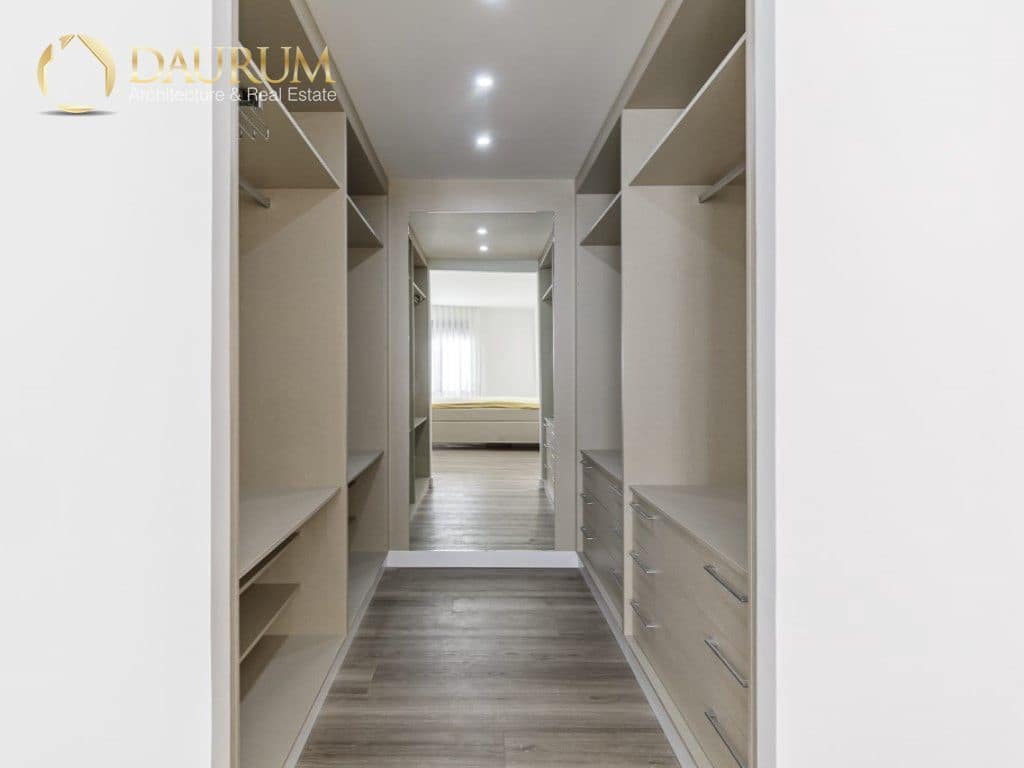 3 makuuhuone Asunto myytävänä paikassa Nueva Andalucia mukana uima-altaan 
autotalli - 639 000 € (Ref: 9332854)