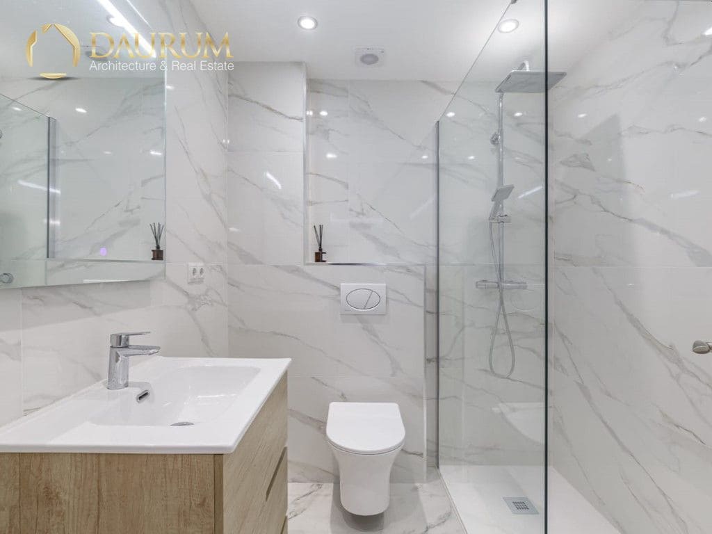 3 makuuhuone Asunto myytävänä paikassa Nueva Andalucia mukana uima-altaan 
autotalli - 639 000 € (Ref: 9332854)