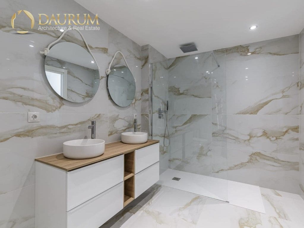 3 makuuhuone Asunto myytävänä paikassa Nueva Andalucia mukana uima-altaan 
autotalli - 639 000 € (Ref: 9332854)