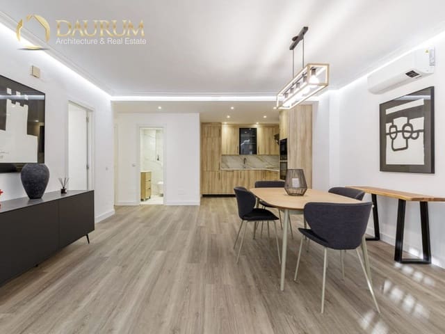 3 makuuhuone Asunto myytävänä paikassa Las Brisas, Marbella mukana uima-altaan 
autotalli - 639 000 € (Ref: 9332854)