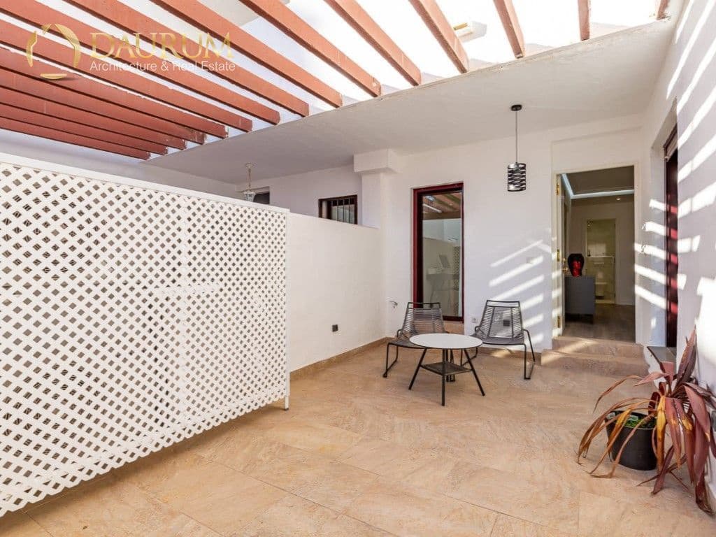 3 makuuhuone Asunto myytävänä paikassa Nueva Andalucia mukana uima-altaan 
autotalli - 639 000 € (Ref: 9332854)