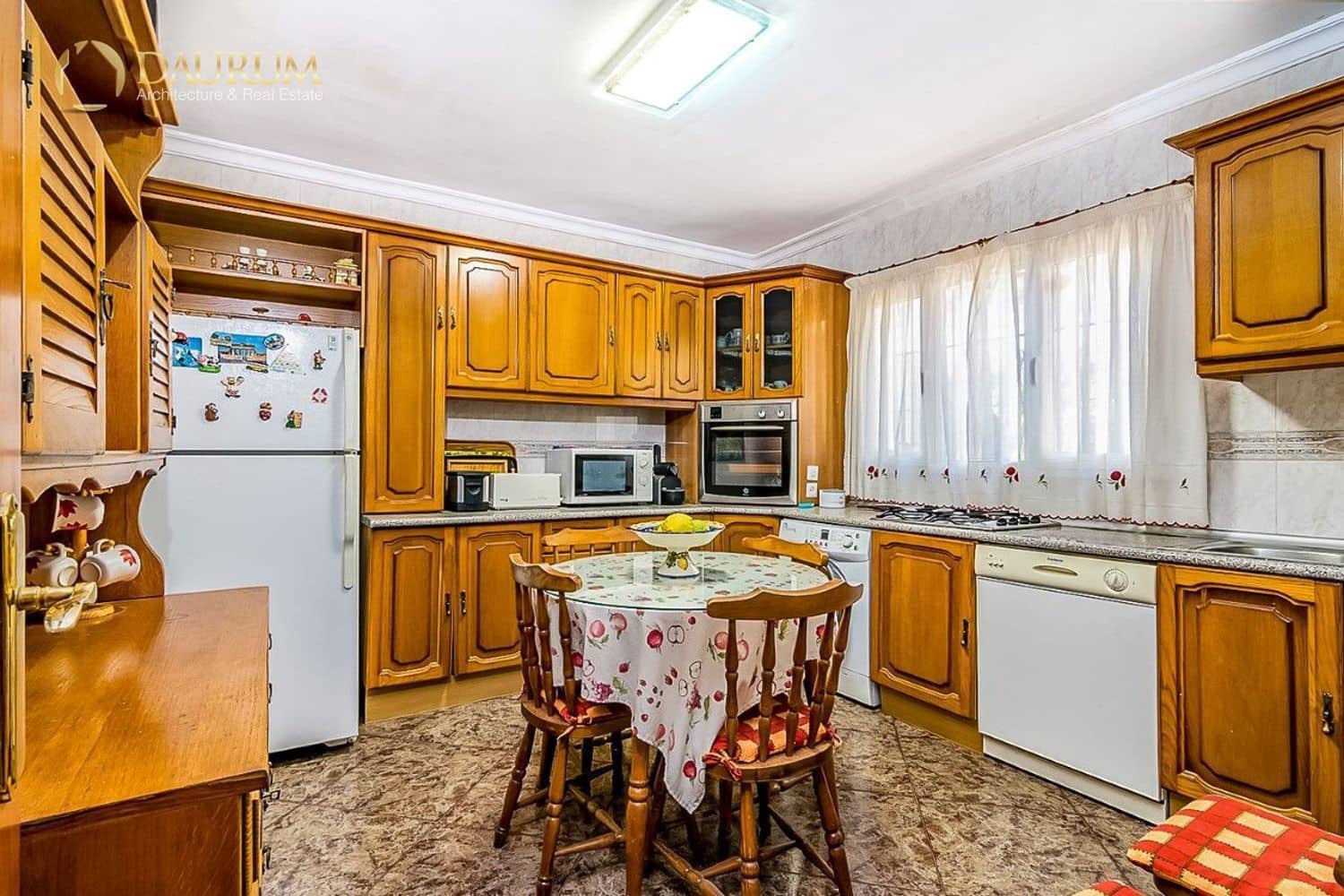 6 soveværelse Villa til salg i La Cala del Moral med swimmingpool garage - € 765.000 (Ref: 9332856)