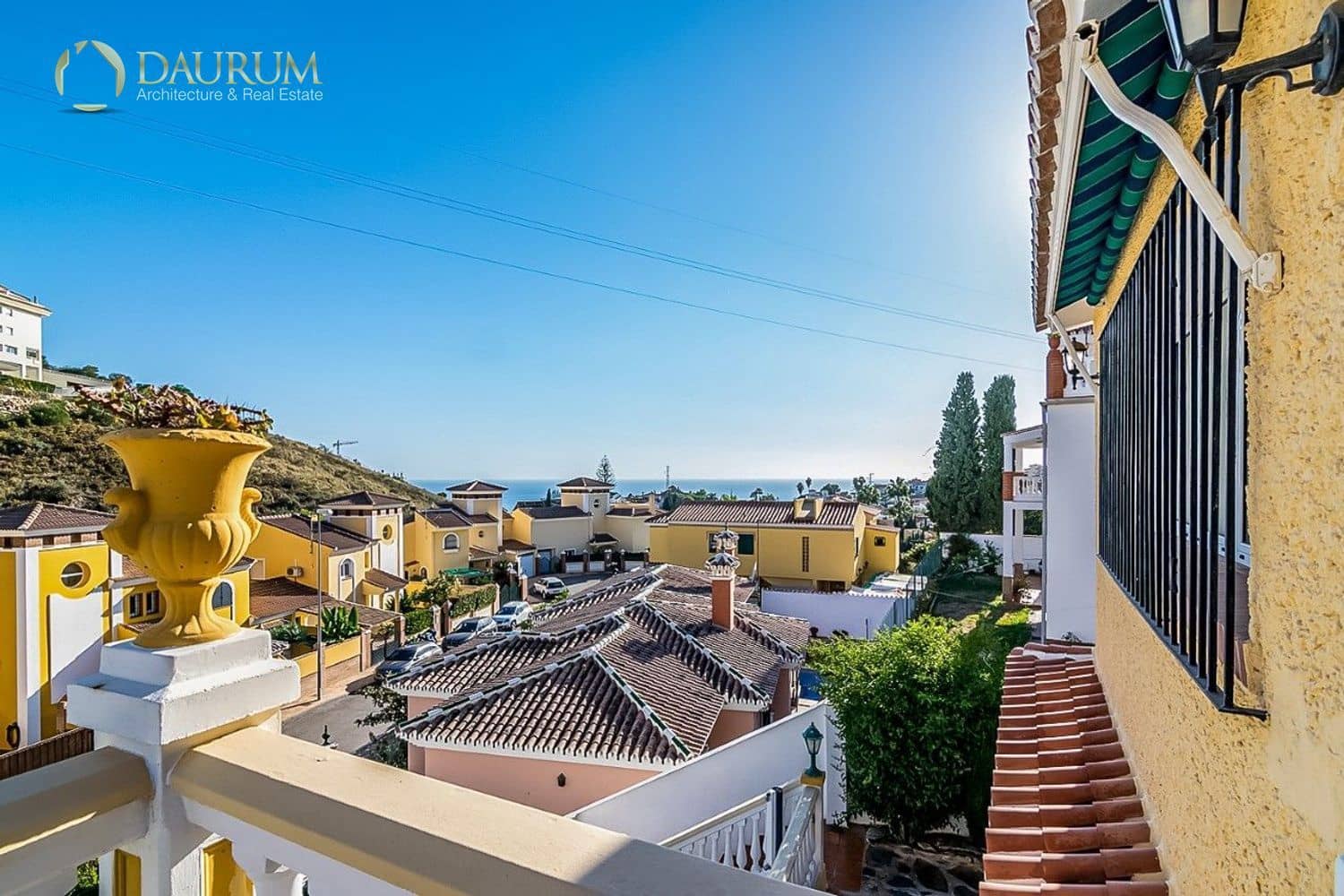 6 soveværelse Villa til salg i La Cala del Moral med swimmingpool garage - € 765.000 (Ref: 9332856)