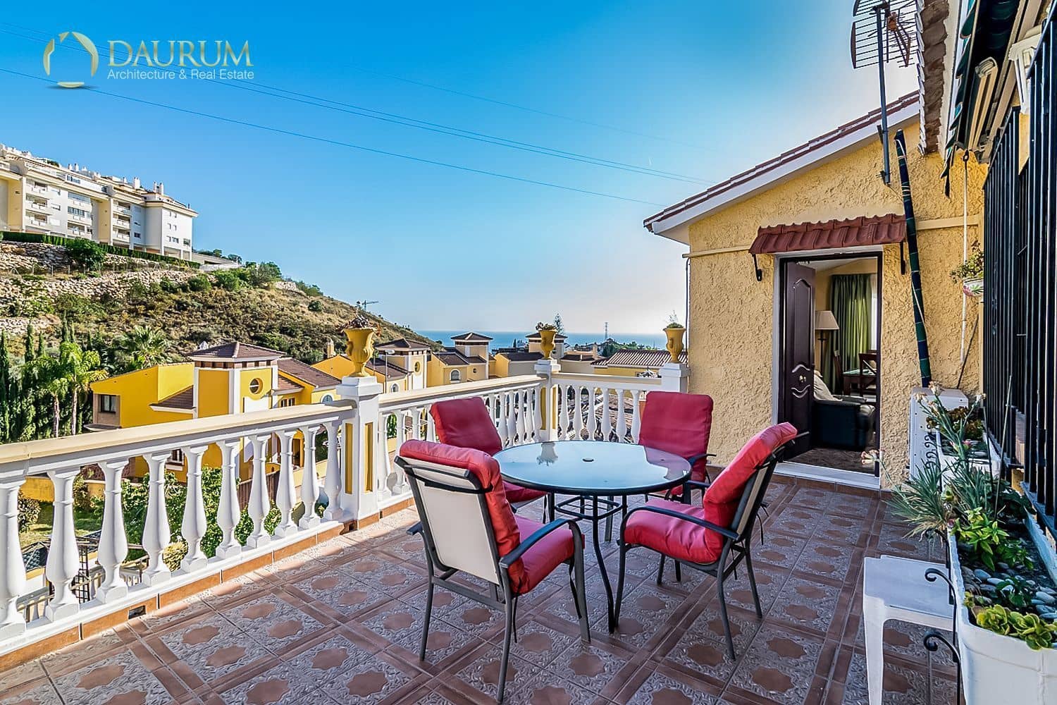 6 soveværelse Villa til salg i La Cala del Moral med swimmingpool garage - € 765.000 (Ref: 9332856)