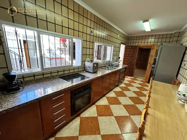 5 slaapkamer Villa te koop in Pedregalejo, Málaga stad met garage - € 840.000 (Ref: 9332857)
