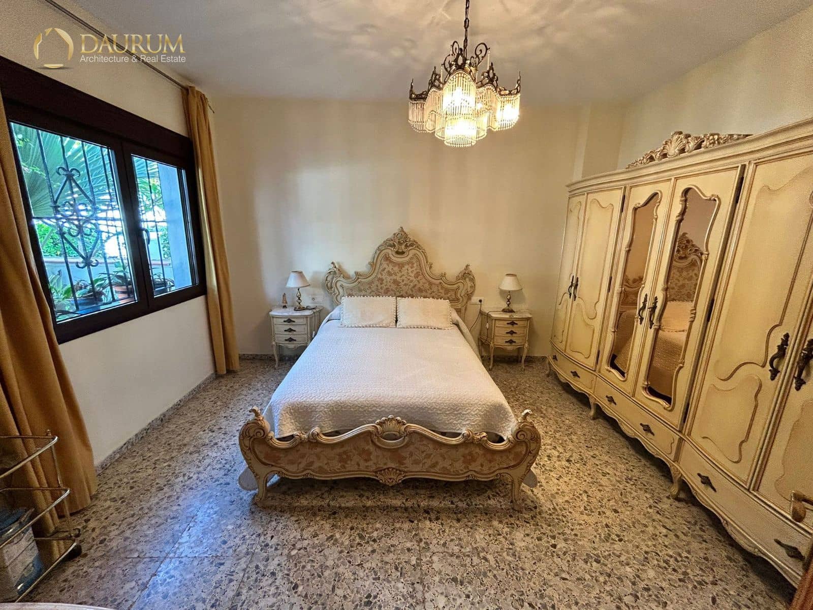 5 sypialnia Willa na sprzedaż w Miasto Malaga z garażem - 840 000 € (Ref: 9332857)