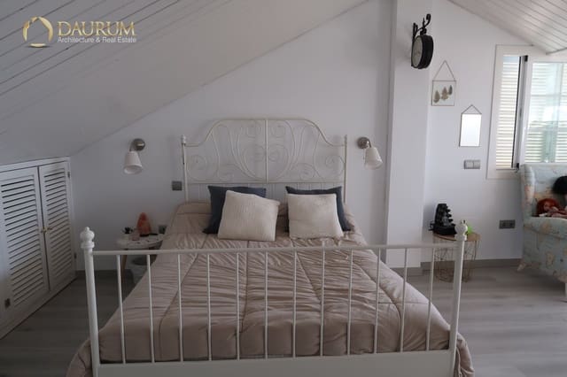 4 sypialnia Willa na sprzedaż w Guadalmar, Miasto Málaga z basenem garażem - 949 000 € (Ref: 9332859)