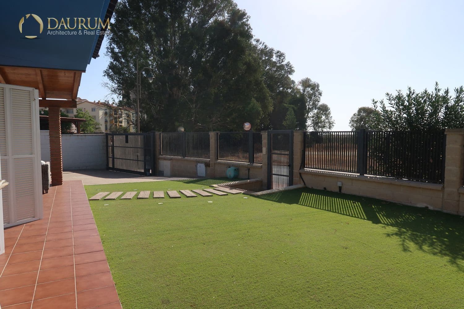 4 sypialnia Willa na sprzedaż w Churriana z basenem garażem - 949 000 € (Ref: 9332859)