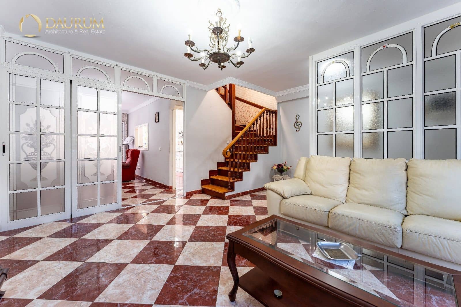 4 sypialnia Dom na sprzedaż w Miasto Malaga z garażem - 970 000 € (Ref: 9332860)