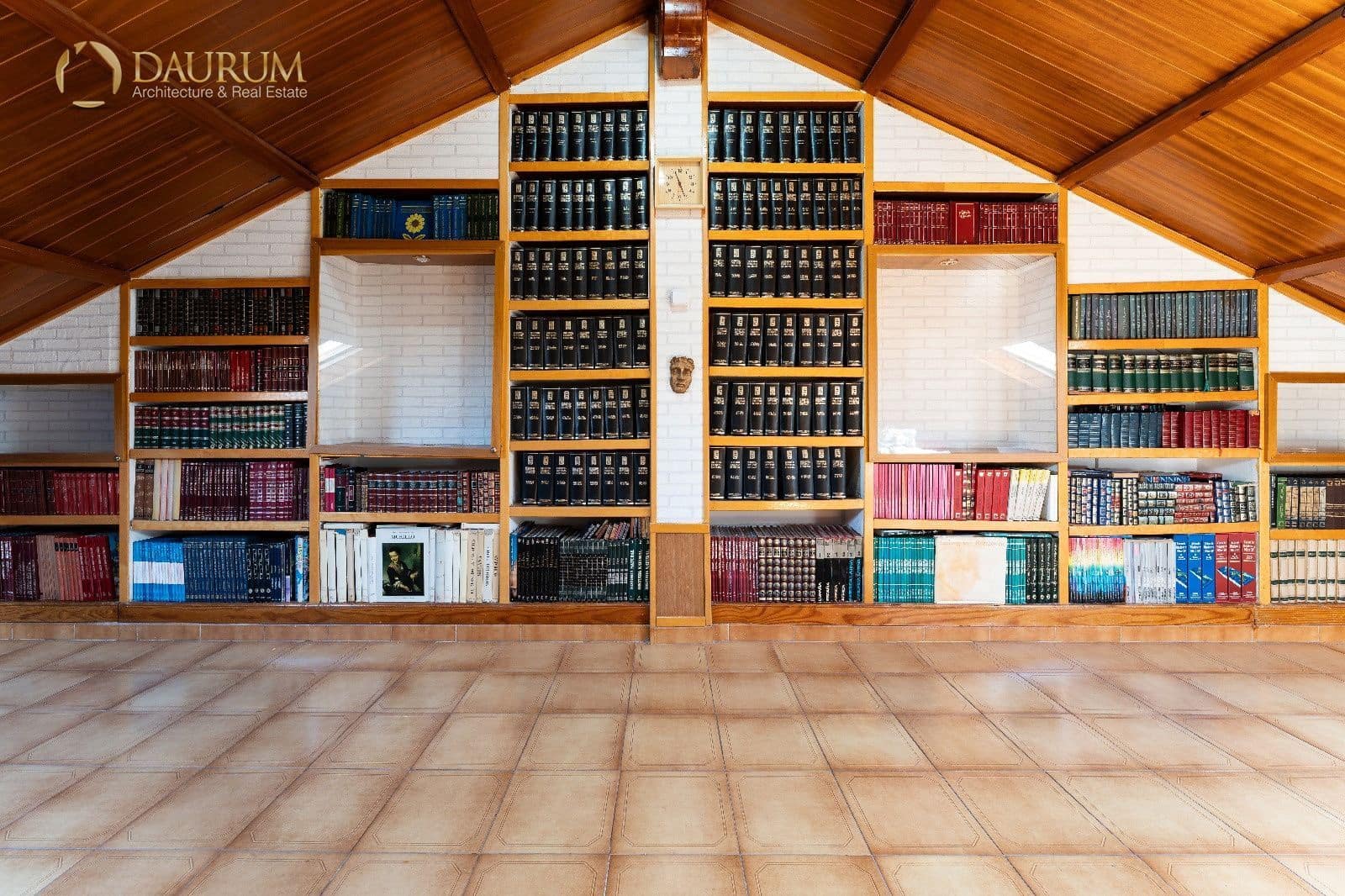 4 sypialnia Dom na sprzedaż w Miasto Malaga z garażem - 970 000 € (Ref: 9332860)