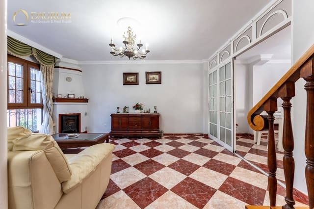 4 sypialnia Dom na sprzedaż w Pedregalejo, Miasto Málaga z garażem - 970 000 € (Ref: 9332860)