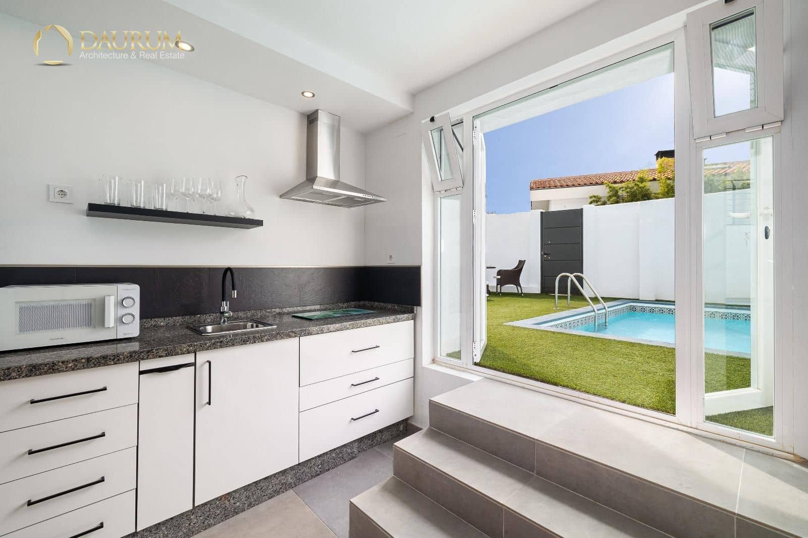 3 sypialnia Willa na sprzedaż w Benalmadena z basenem garażem - 795 000 € (Ref: 9332861)