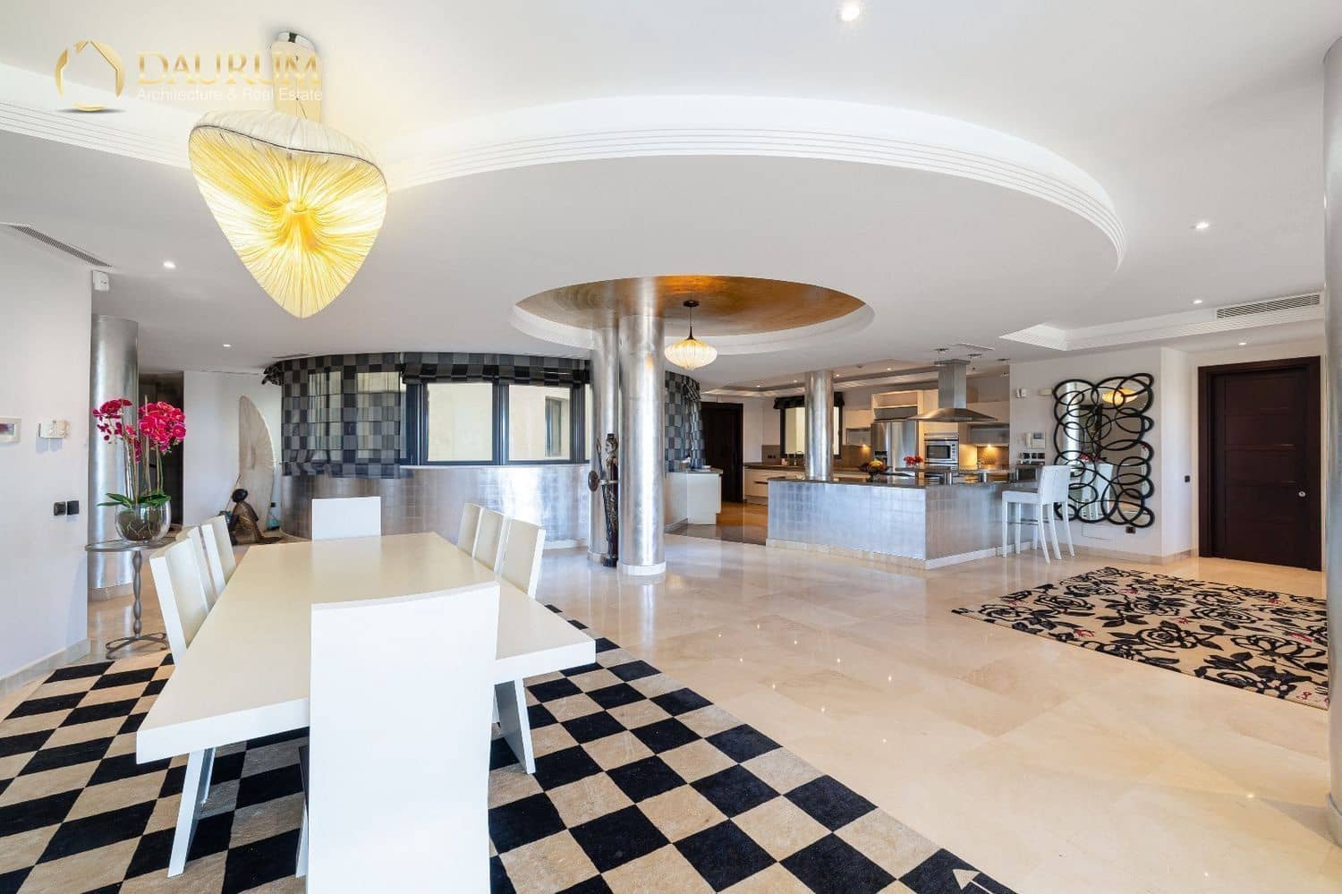 3 bedroom Flat for sale in Nueva Andalucia with pool garage - € 6,900,000 (Ref: 9332862)