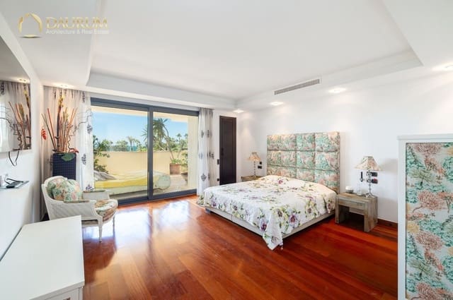 3 slaapkamer Flat te koop in Puerto Banus, Marbella met zwembad garage - € 6.900.000 (Ref: 9332862)