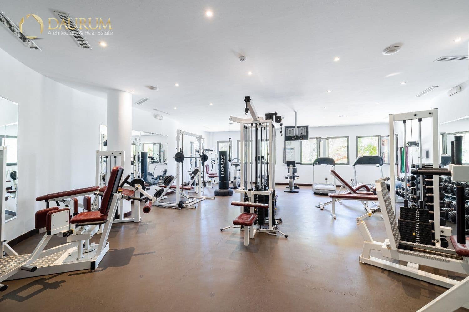 3 bedroom Flat for sale in Nueva Andalucia with pool garage - € 6,900,000 (Ref: 9332862)