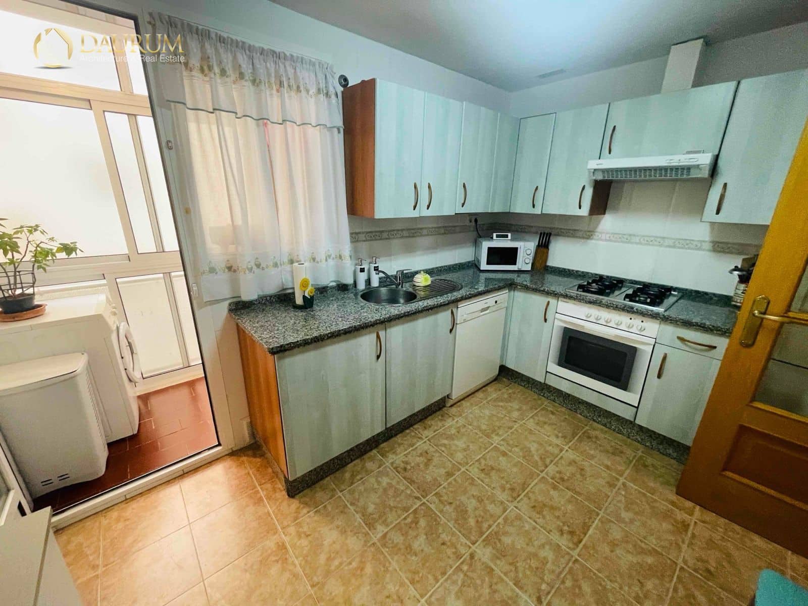 4 sypialnia Mieszkanie na sprzedaż w Miasto Malaga z basenem garażem - 440 000 € (Ref: 9344121)