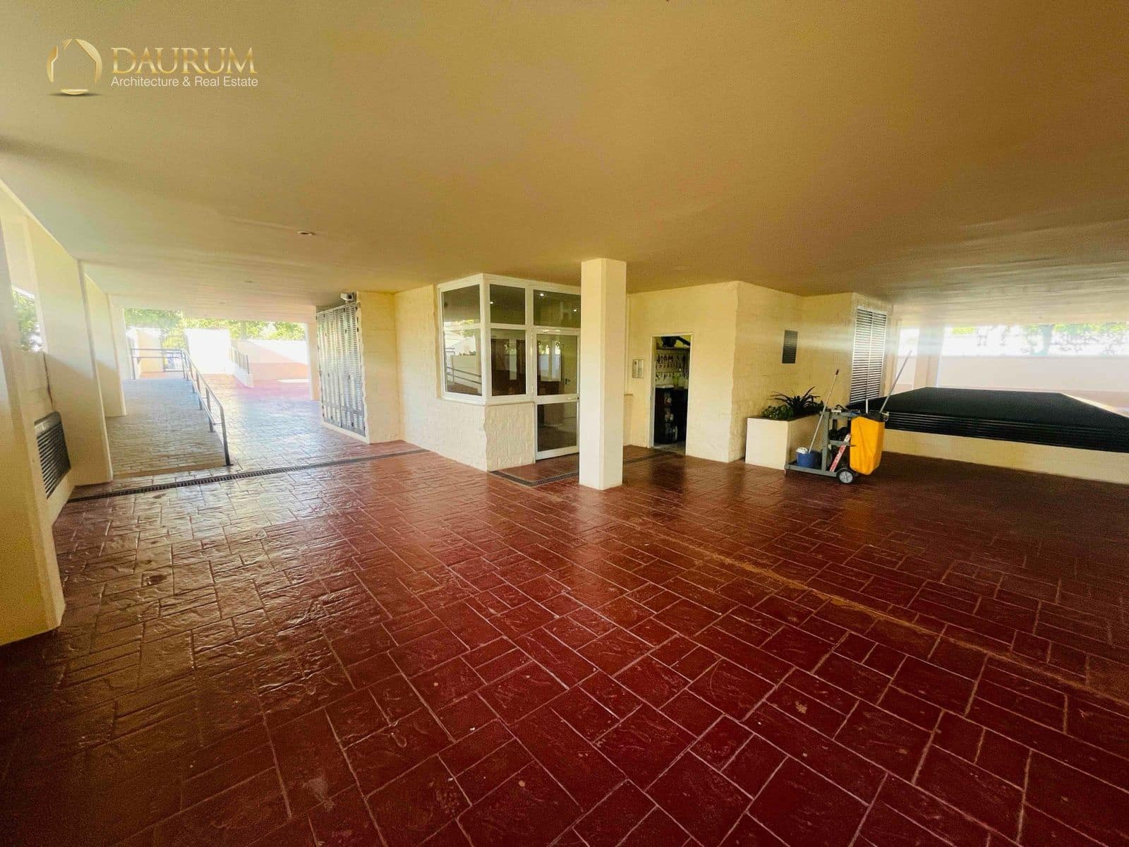 4 sypialnia Mieszkanie na sprzedaż w Miasto Malaga z basenem garażem - 440 000 € (Ref: 9344121)