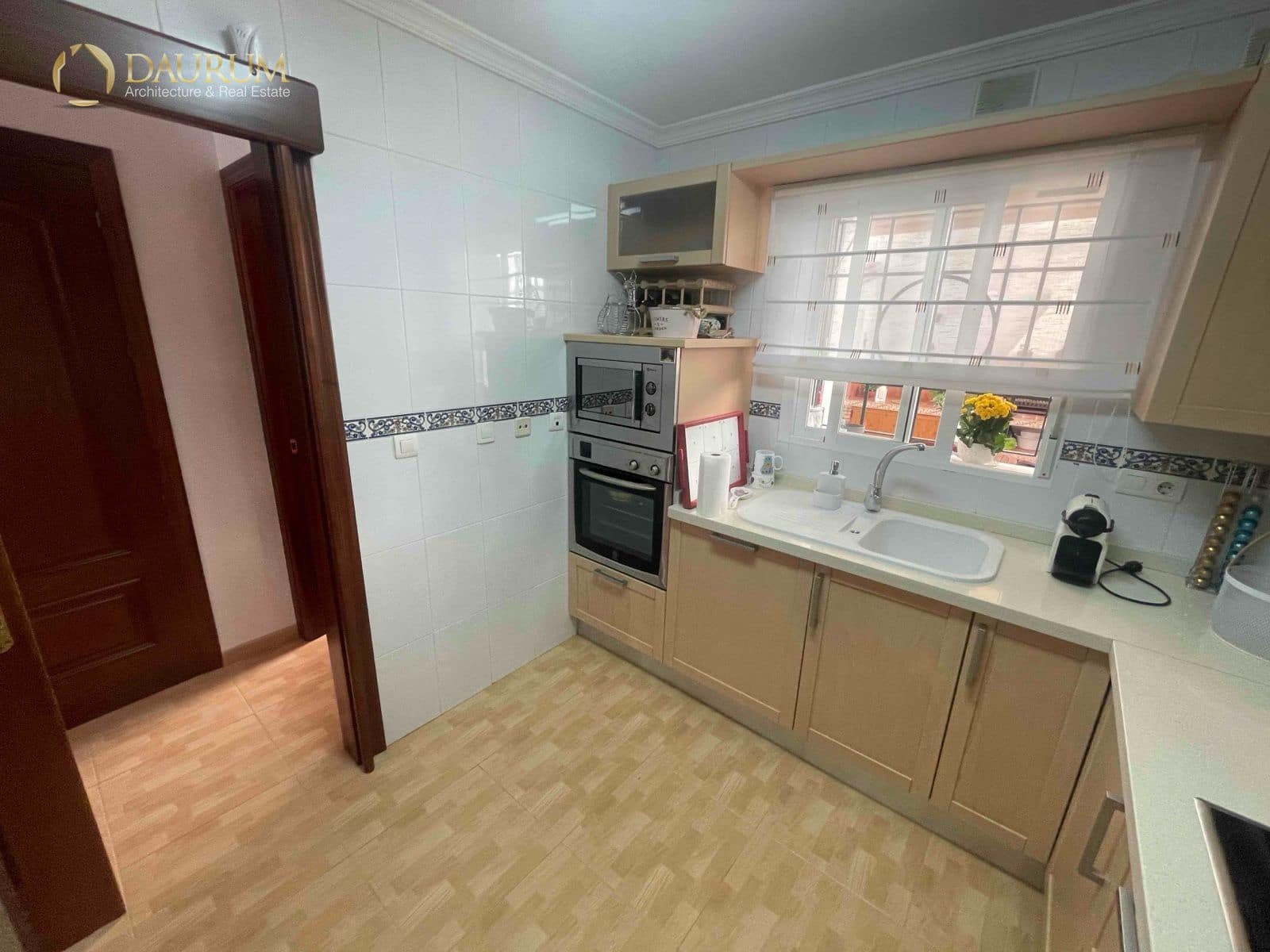 4 soveværelse Byhus til salg i Chilches med swimmingpool garage - € 429.000 (Ref: 9344122)