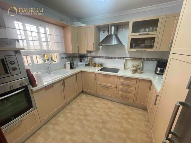 4 soveværelse Byhus til salg i Chilches, Vélez-Málaga med swimmingpool garage - € 429.000 (Ref: 9344122)