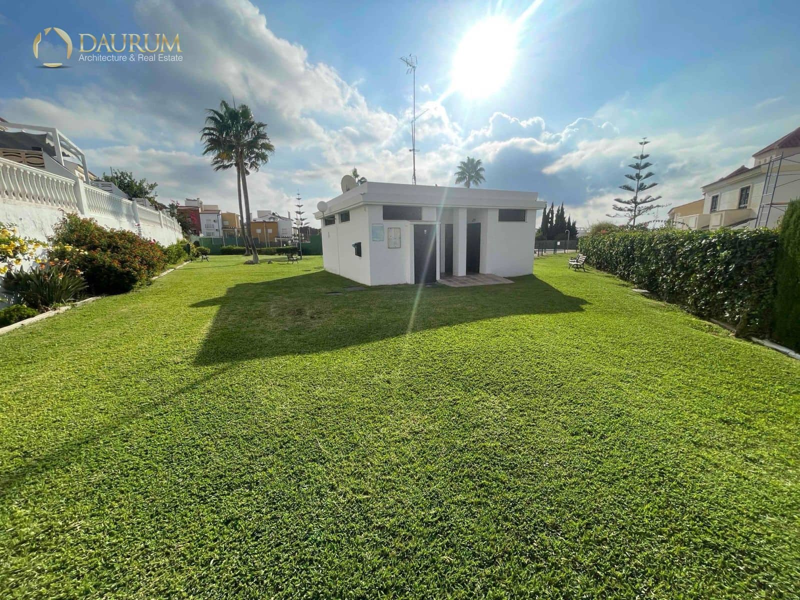 4 soveværelse Byhus til salg i Chilches med swimmingpool garage - € 429.000 (Ref: 9344122)