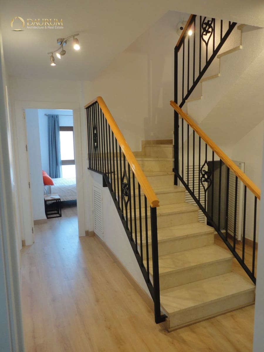 4 makuuhuone Omakotitalo myytävänä paikassa Malaga kaupunki mukana uima-altaan 
autotalli - 590 000 € (Ref: 9344123)