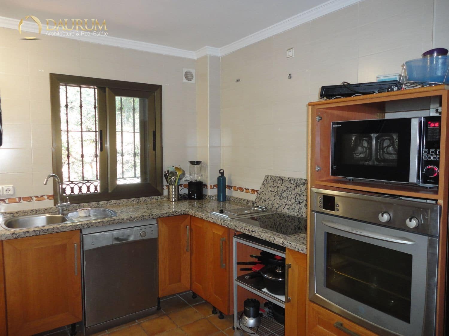 4 makuuhuone Omakotitalo myytävänä paikassa Malaga kaupunki mukana uima-altaan 
autotalli - 590 000 € (Ref: 9344123)