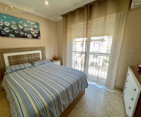 4 soveværelse Byhus til salg i Rincón de la Victoria med swimmingpool garage - € 520.000 (Ref: 9344125)